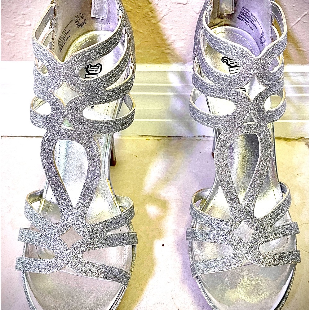Brash sexy dress heels!